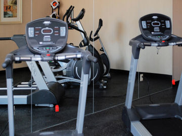 Ramada Limited Angeles Downtown Hotel